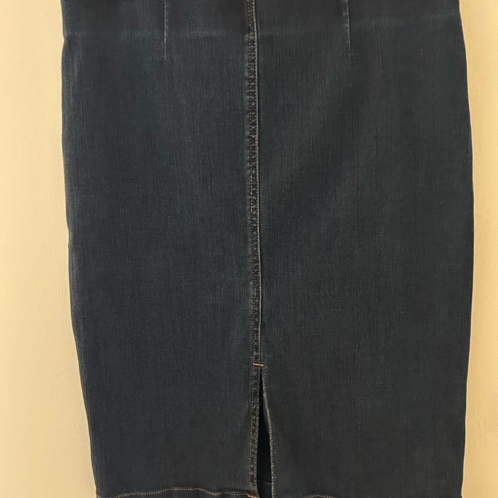 LOFT Pencil Skirt - Jeans - Picture 4 of 11